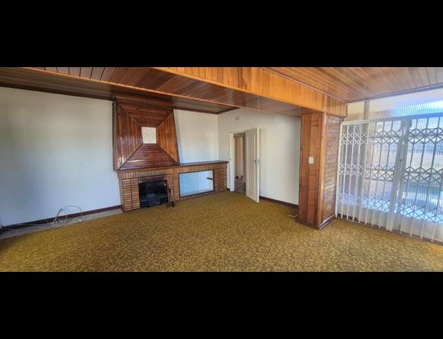 4 BEDROOM PROPERTY TO RENT IN FRANKLIN ROOSEVELT PARK